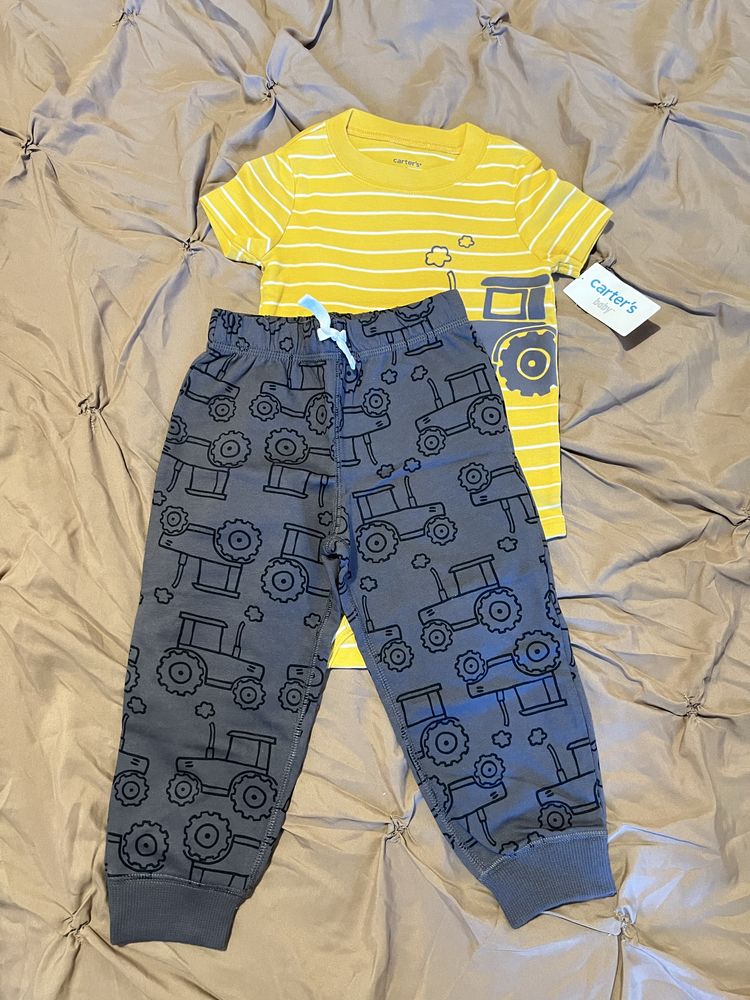 Костюм Carters 24m