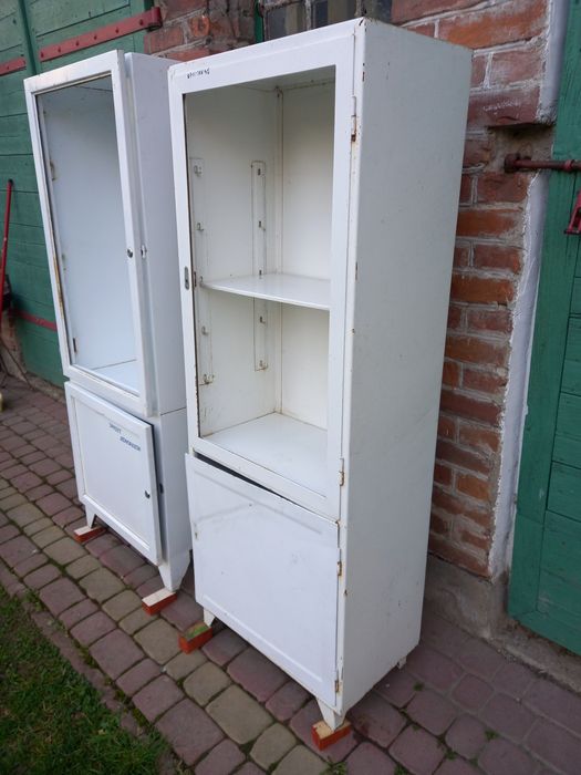 Szafka witryna medyczna