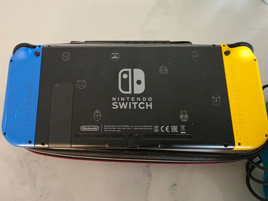 Nintendo Switch Fortnite + acessórios e jogos