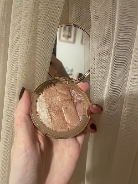 Charlotte Tilbury rozświetlacz