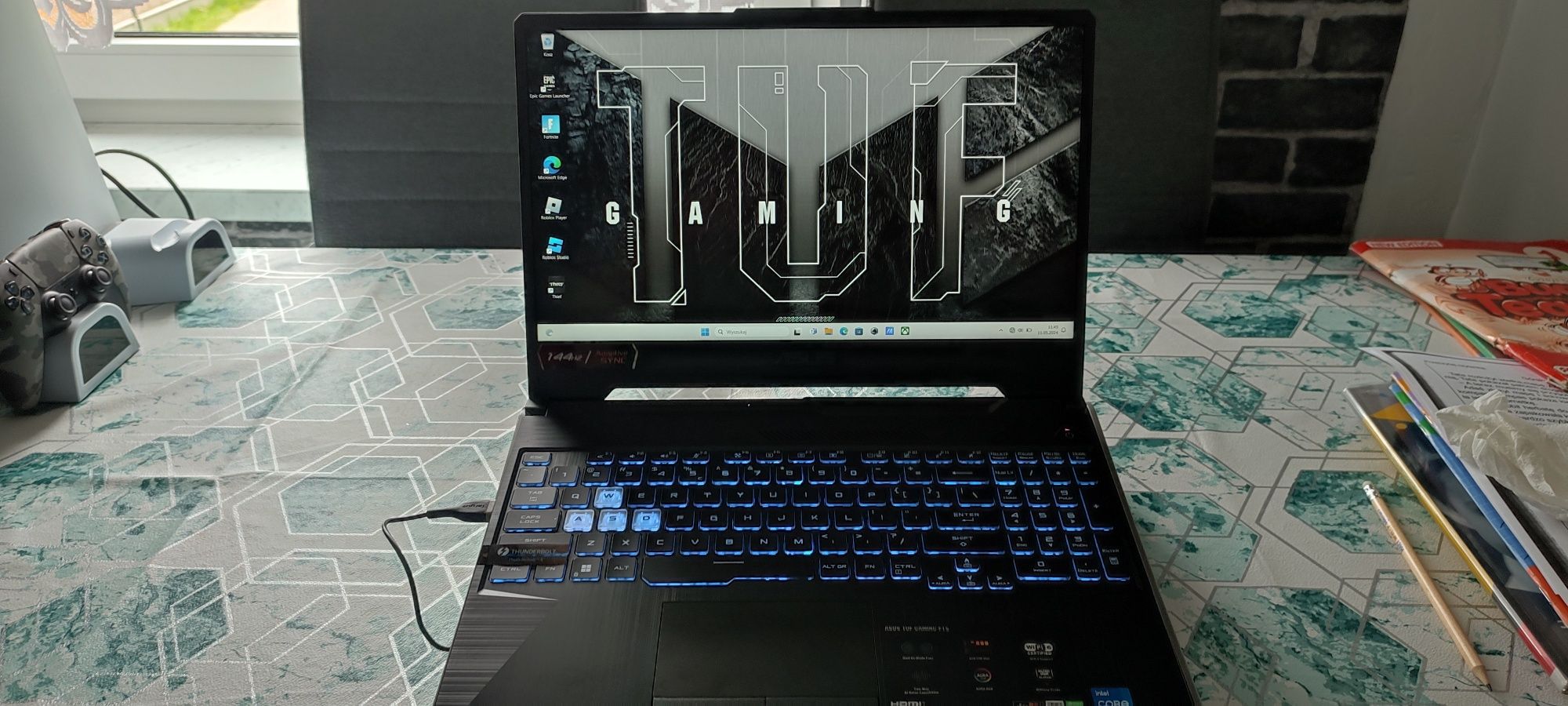 Laptop gamingowy Asus tuf gaming F15 model fx506He-HN012W mega zestaw