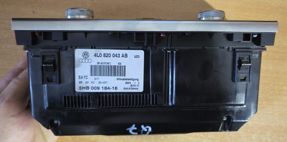 Блок управління кліматом Audi Q7 2010 4L0 820 043 AB