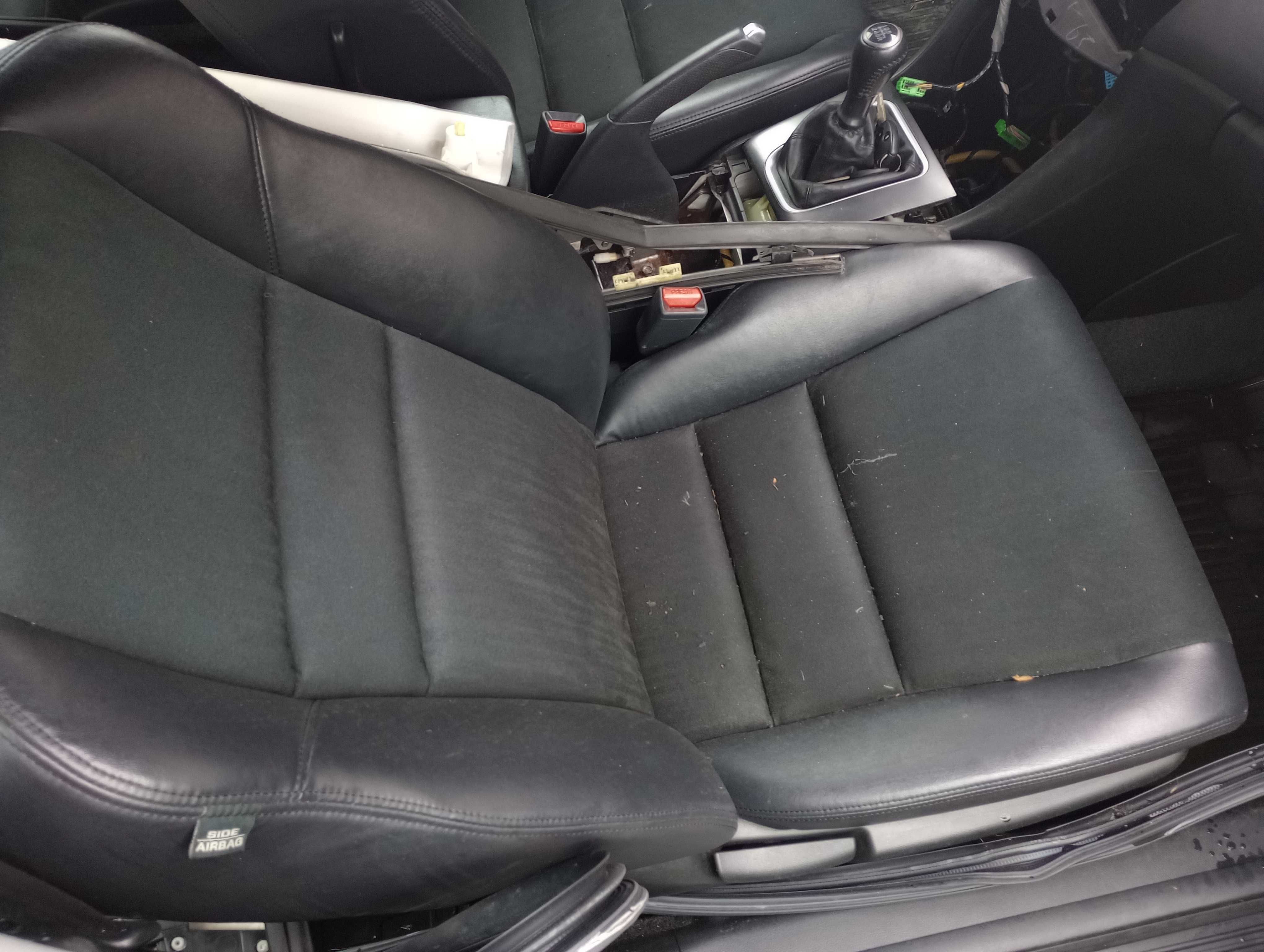 Honda Accord VII fotele kanapa sedan skóra