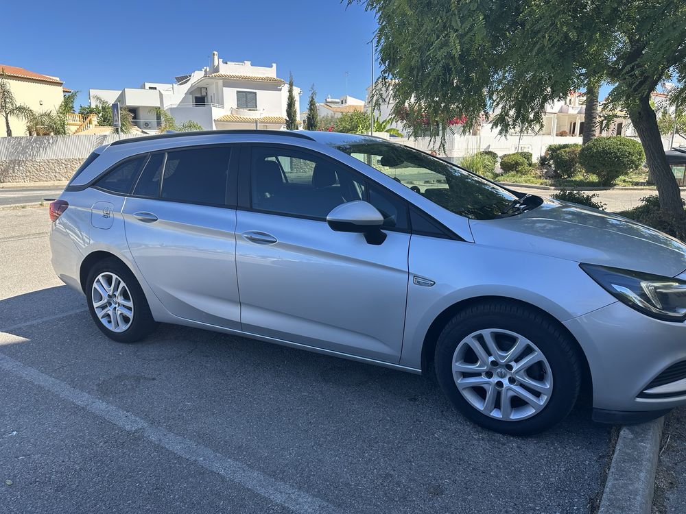 Opel astra 1.6 sports tourer