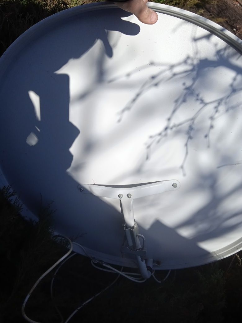 Спутниковая тарелка на крышу на тюнер спутниковое телевидение