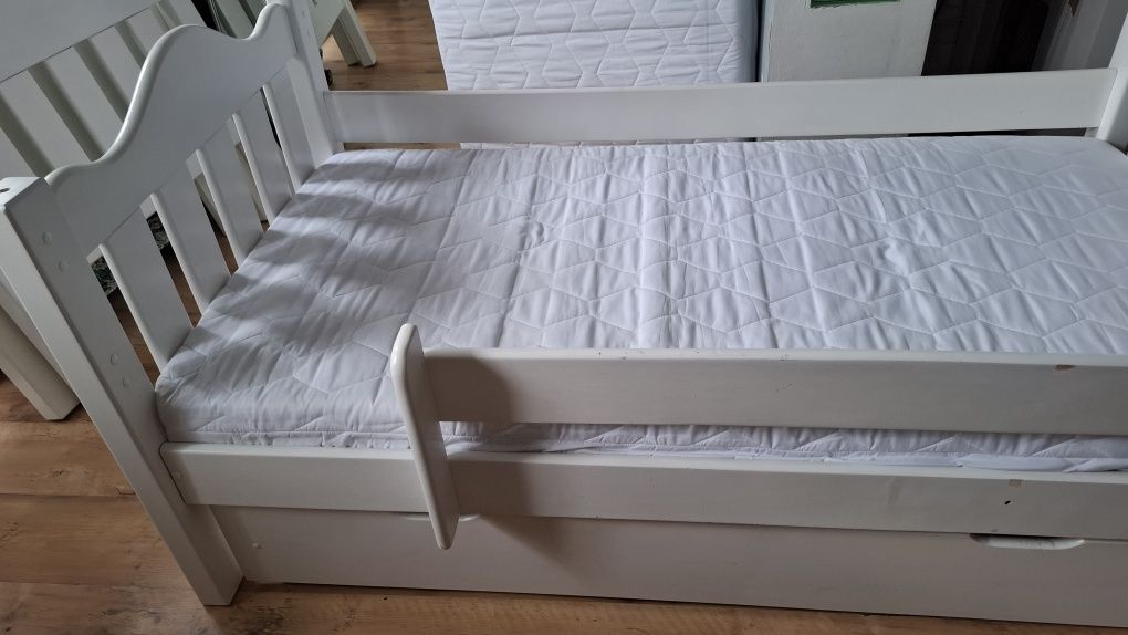 Łóżko Bedlayn z szufladą 160/80