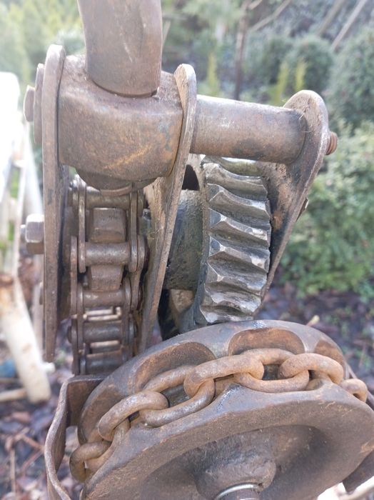 Лебідка ланцюгова таль.