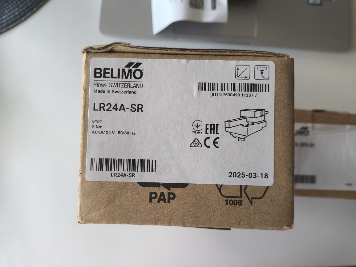 Siłownik obrotowy Belimo LR24A-SR plus zawór trójdrogowy Belimo R3015