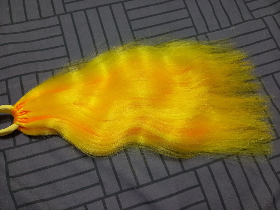 Канеколон хвостиком