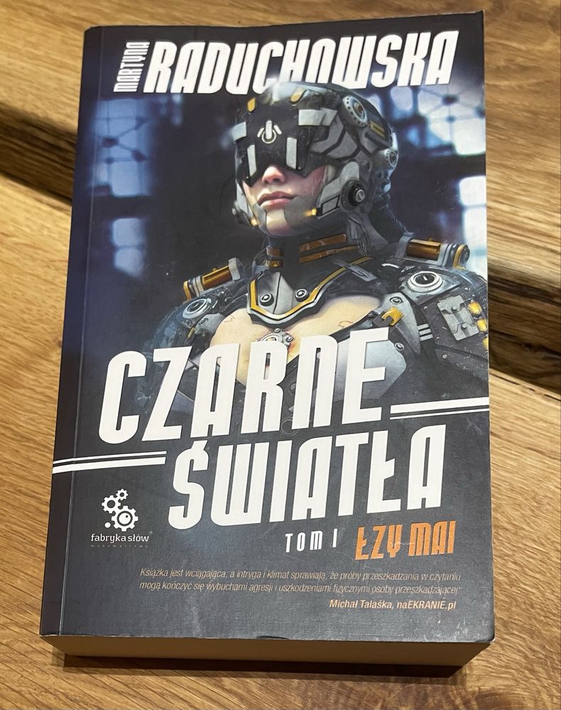 Z autografem - Czarne Światła. Tom 1. Martyna Raduchowska. Łzy Mai.