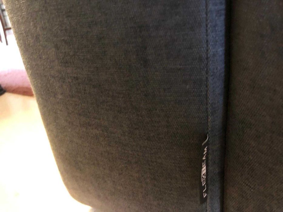 Sofá de 2 lugares da marca italiana Flexteam. Praticamente novo