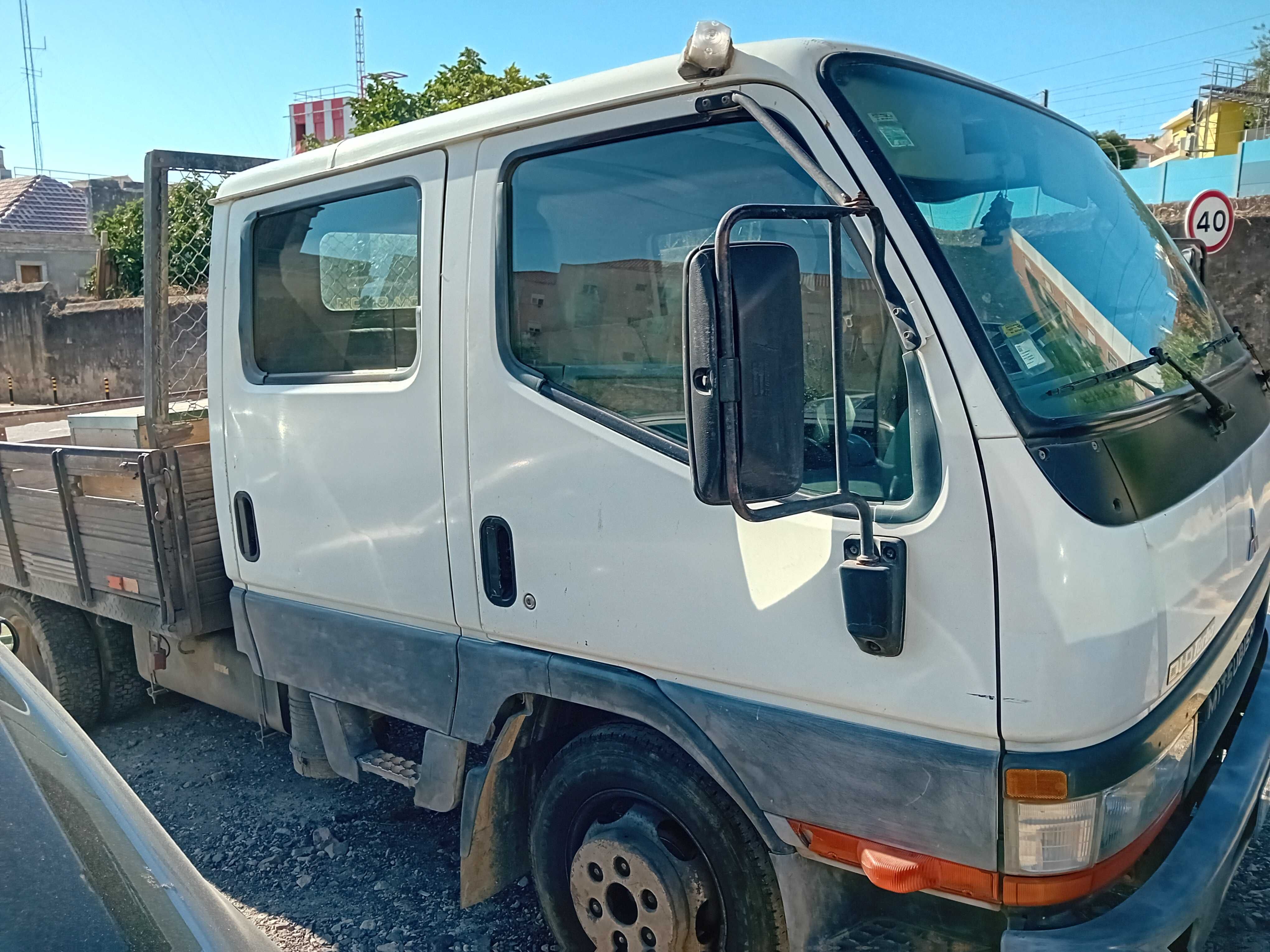 Carrinha canter em bom estado carro de trabalho