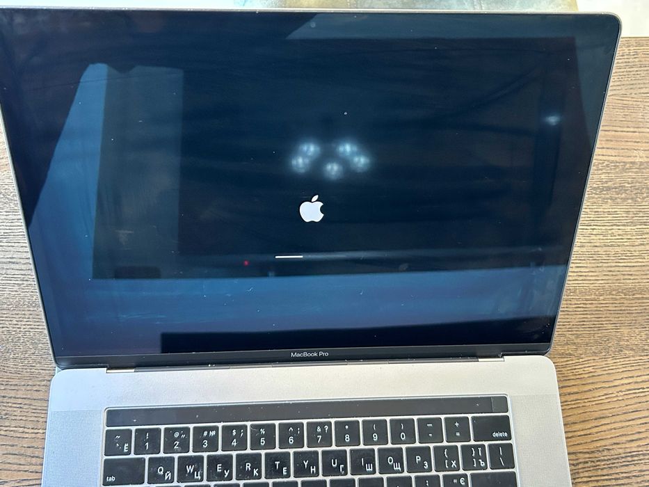 Macbook Pro 15 2018 i7, 32 gb, 512 gb