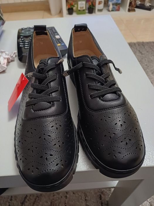 Sapatos de senhora novos nunca usasos ortopédicos n.38 .,10e