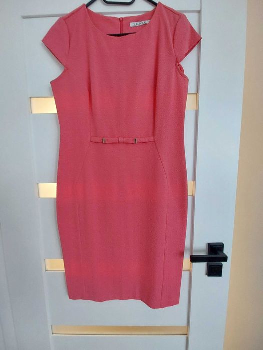 Sukienka różowa QUIOSQUE