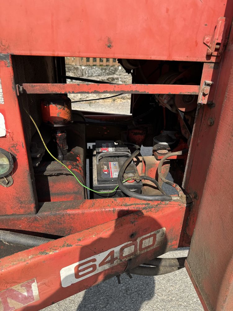 Hesston 6400 - “CABRA”