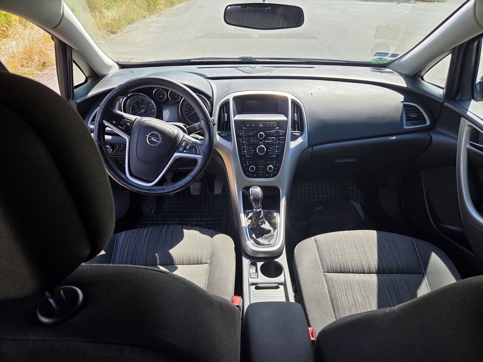 Opel Astra J 2011r