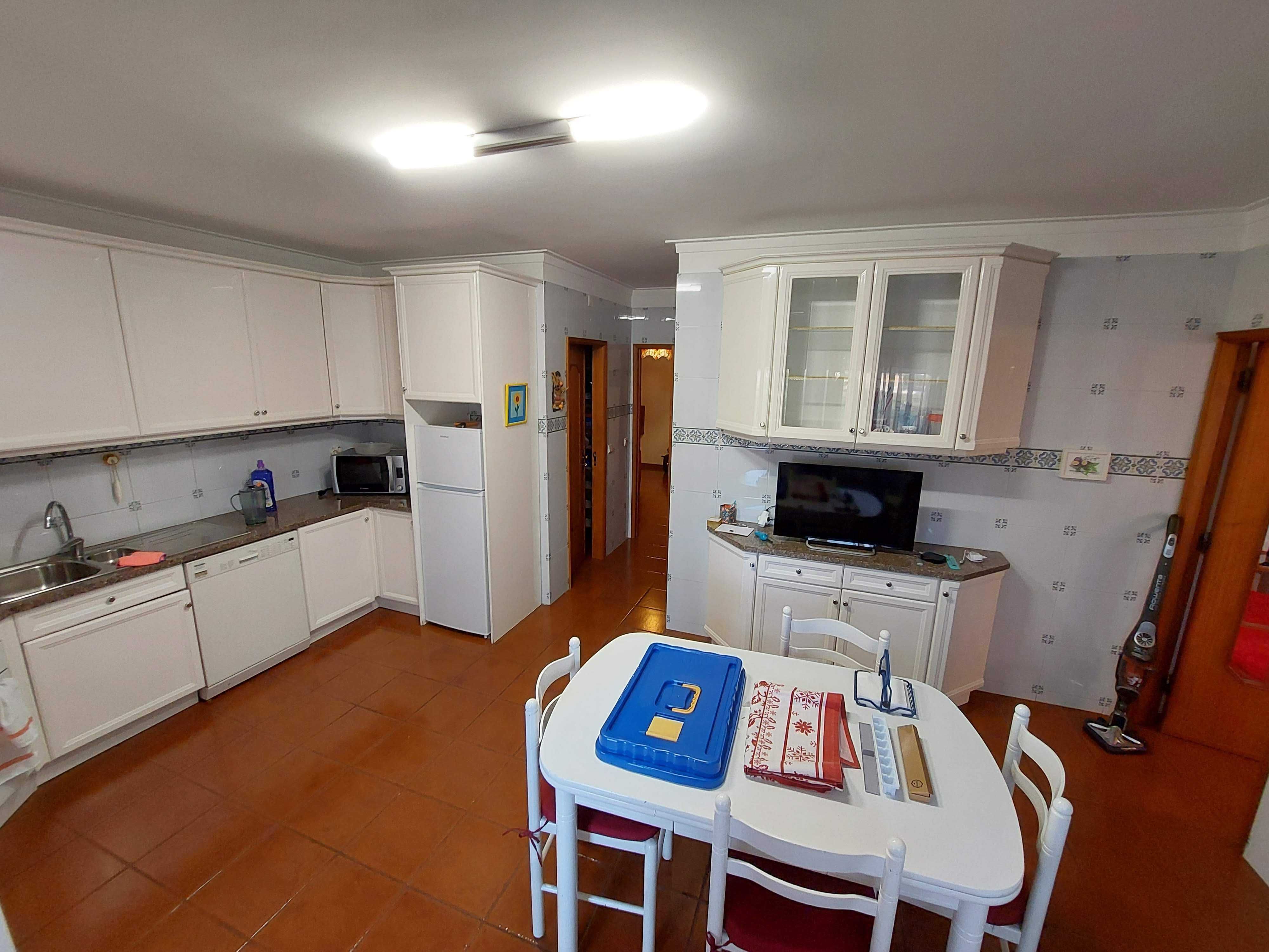 Apartamento T4 em Gondomar, 3 casas de banho, 201m2