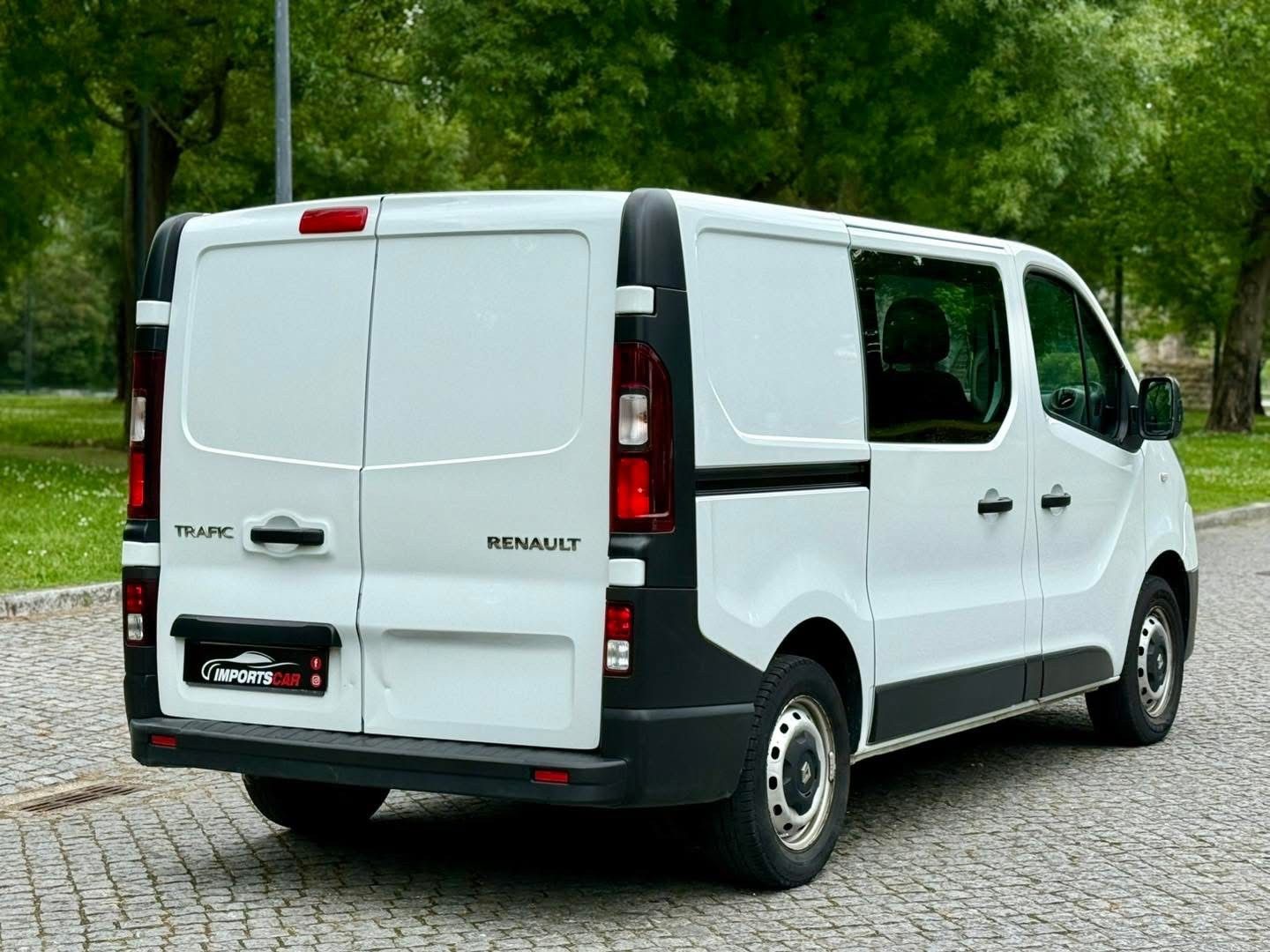 Renault Trafic Outro