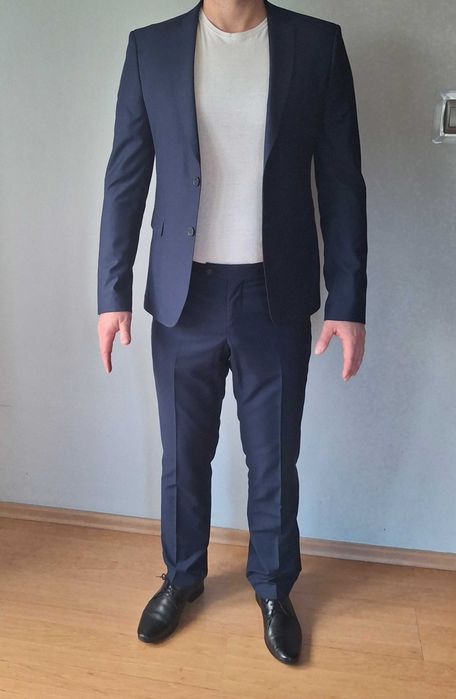 Garnitur męskie granatowy gładki