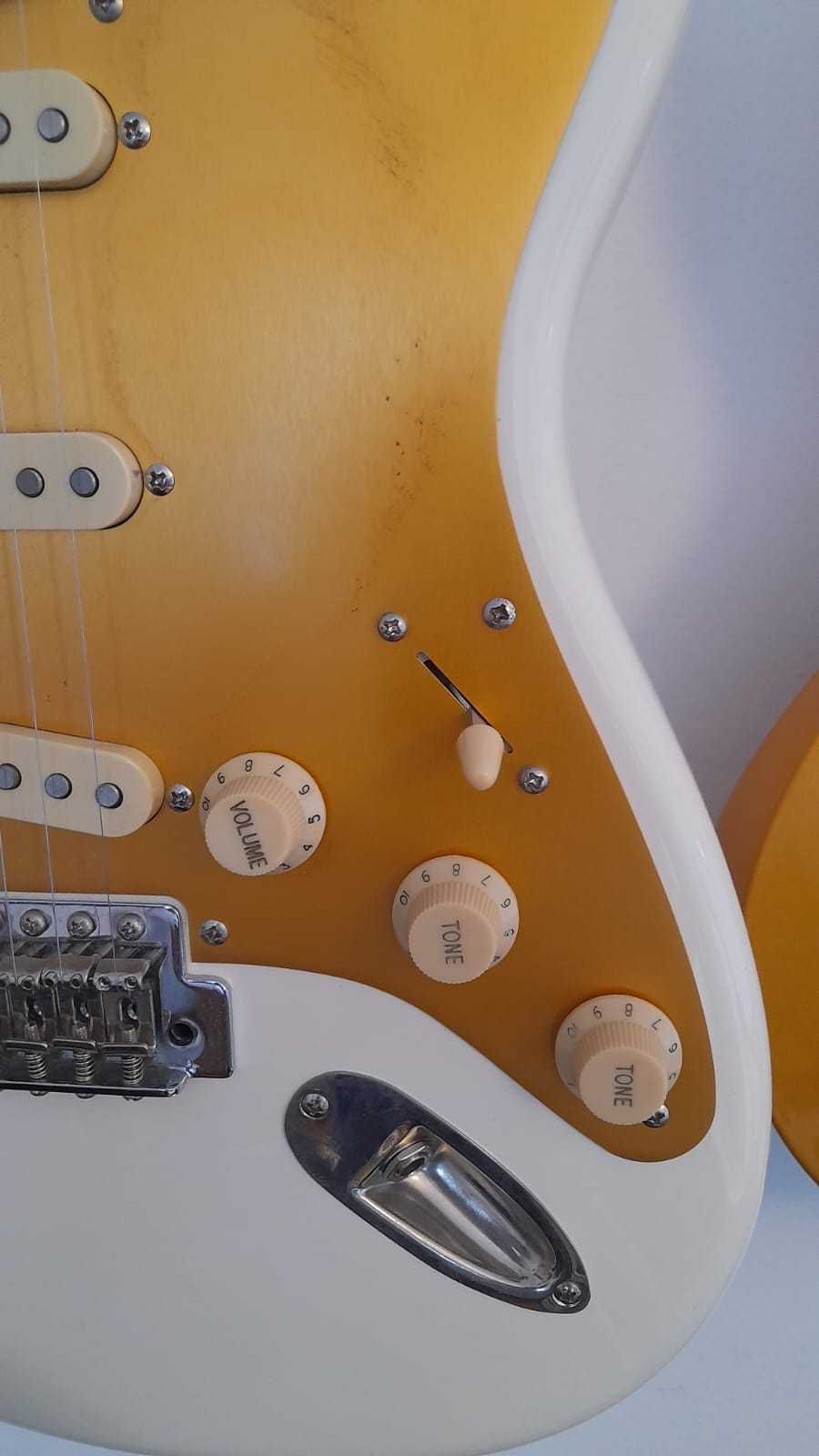 Guitarra elétrica Fender Squier Classic Vibe Stratocaster 50S