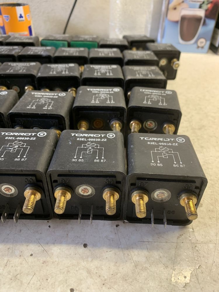 Реле 12 v 200 A  вимикач маси оригінал італія