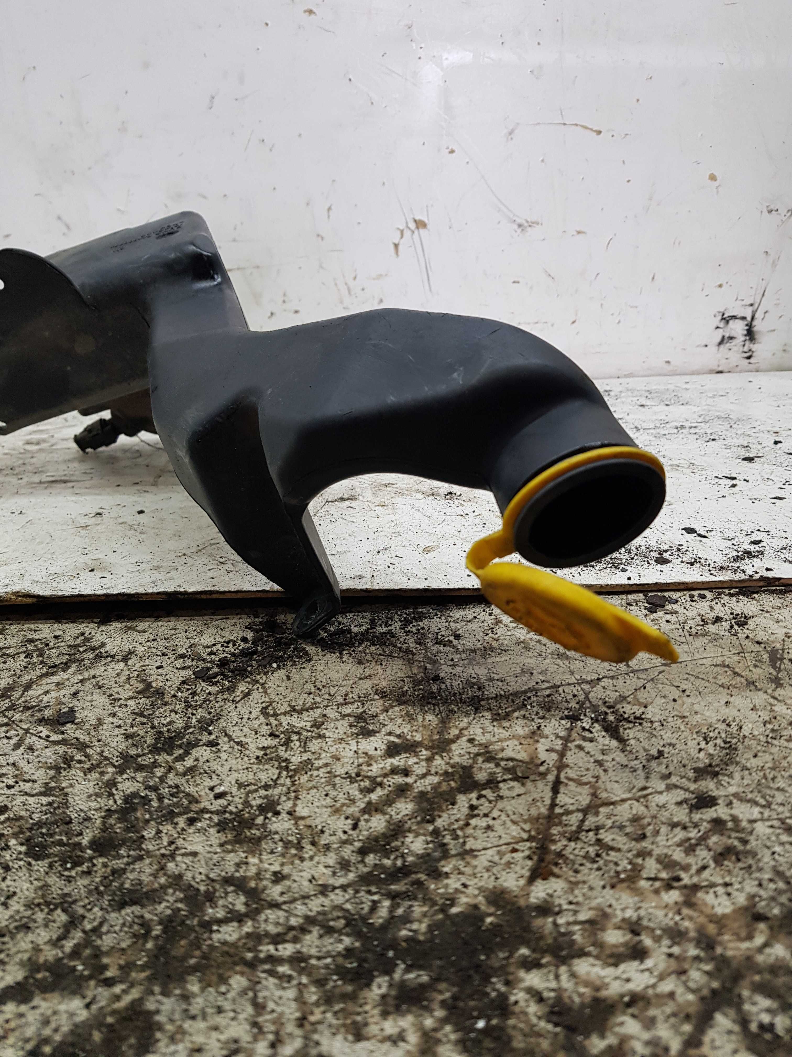 Opel Zafira B Zbiorniczek Zbiornik Spryskiwaczy