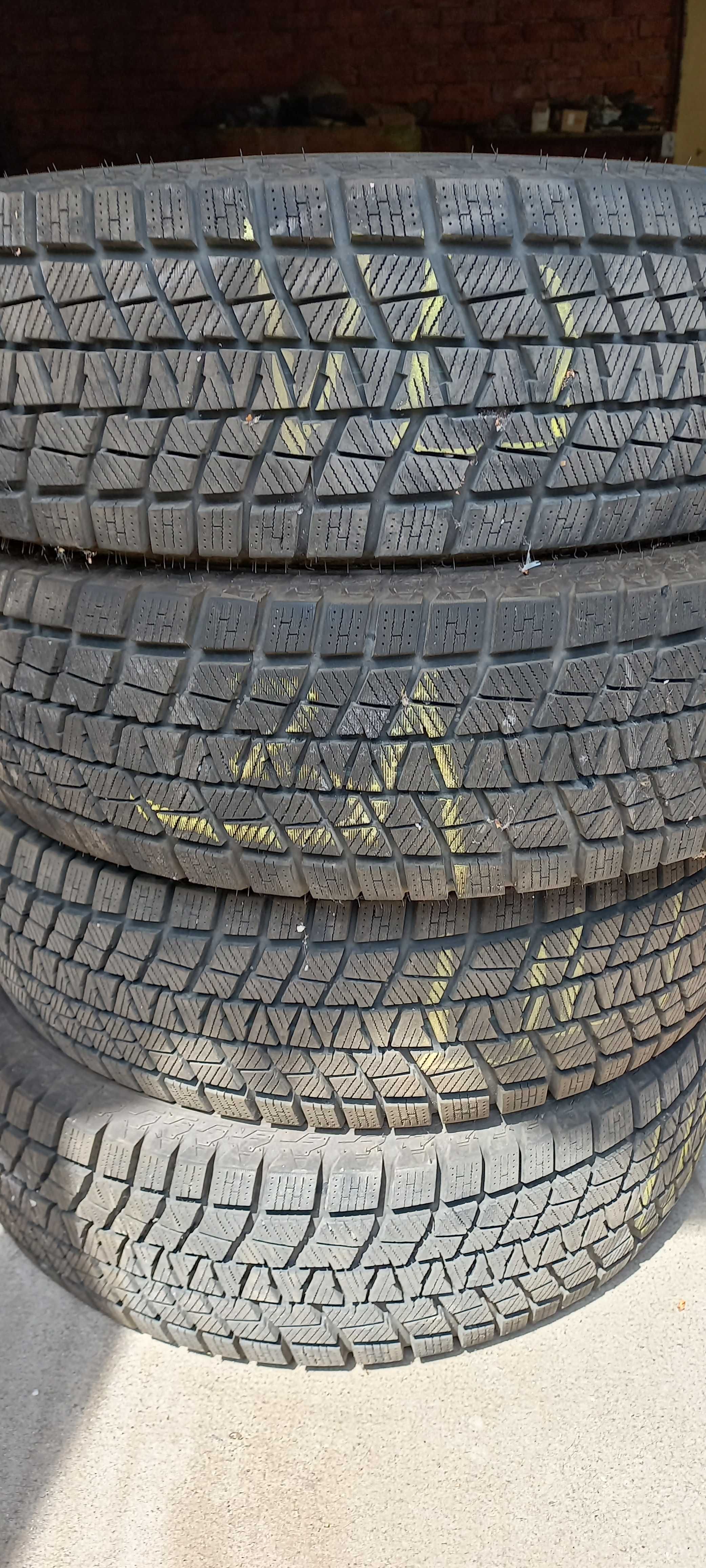 Зимові шини 185/70 r14 майже нові