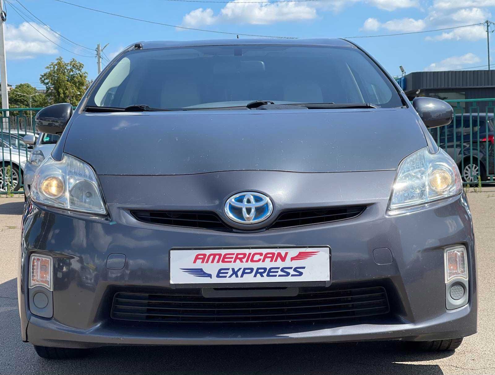 Toyota Prius гібрид