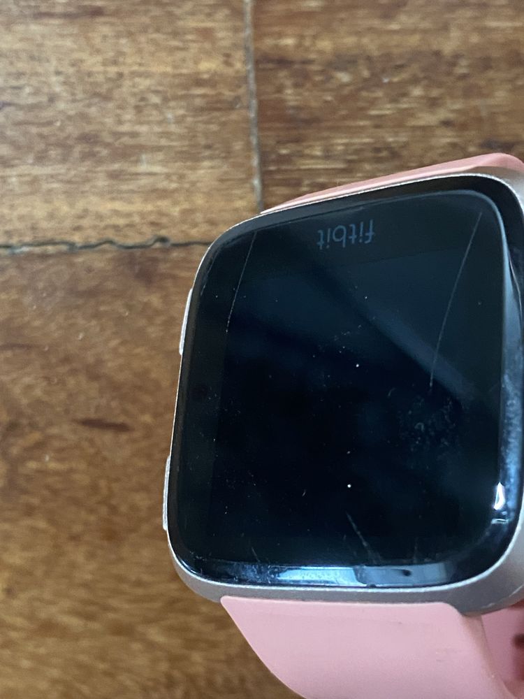 Zegarek fitbit versa srebrny