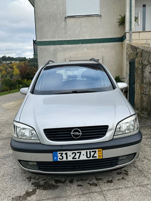 Vendo : Opel Zafira 2001