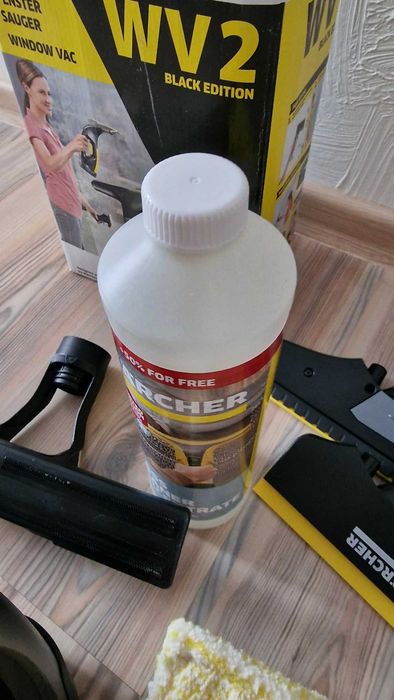 Myjka do okien Karcher WV 2 Black Edition + płyn do okien
