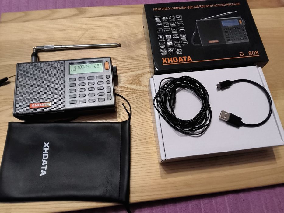 Радіоприймач XHDATA D-808