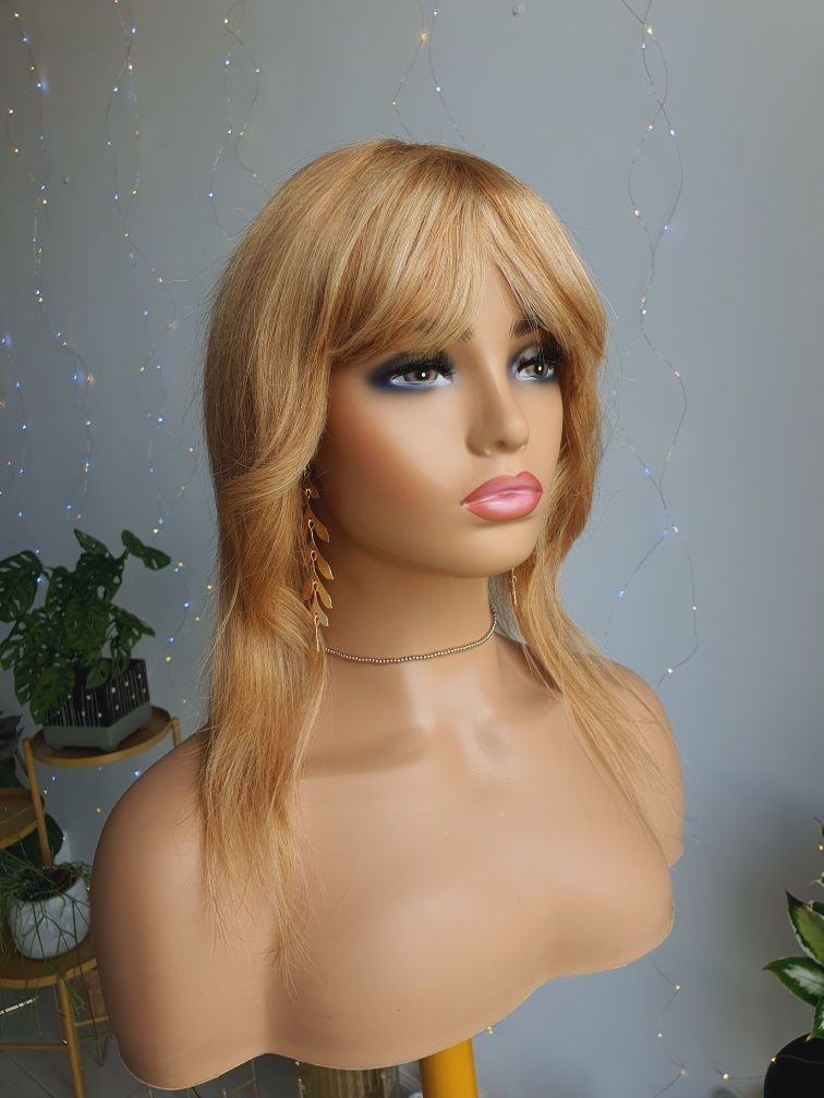 Peruka z włosów naturalnych w 100% Sofi z grzywką blond refleksy