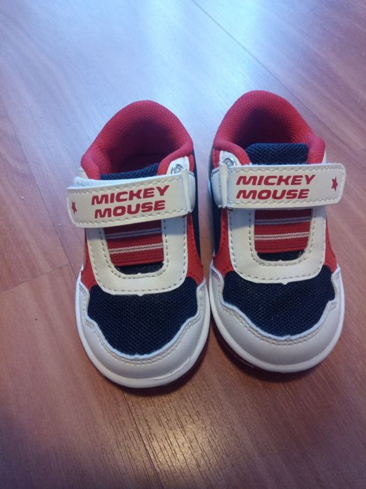 Tênis Mickey bebé