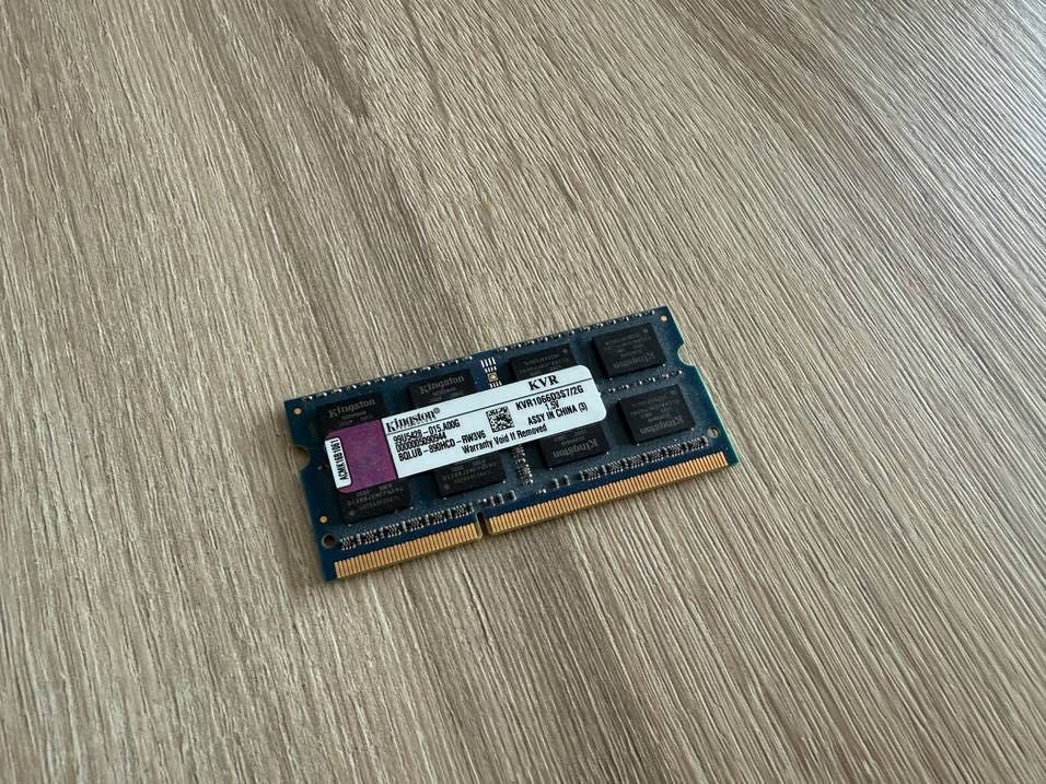 3x pamięć RAM DDR3 SO-DIMM 2GB + procesor Intel i3-380