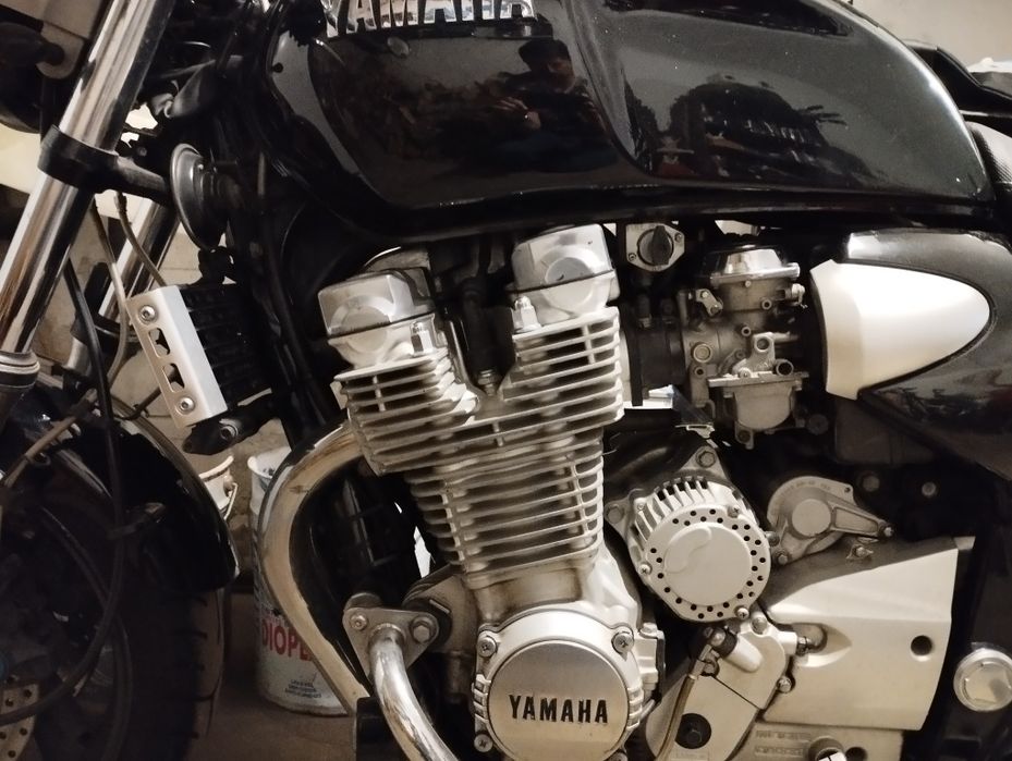 Yamaha XJR 1300 - Café Racer - Naked