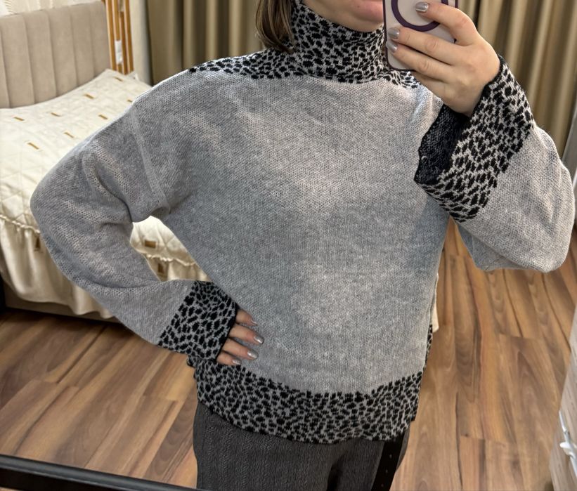 Светр сірий з принтом леопард, М/L