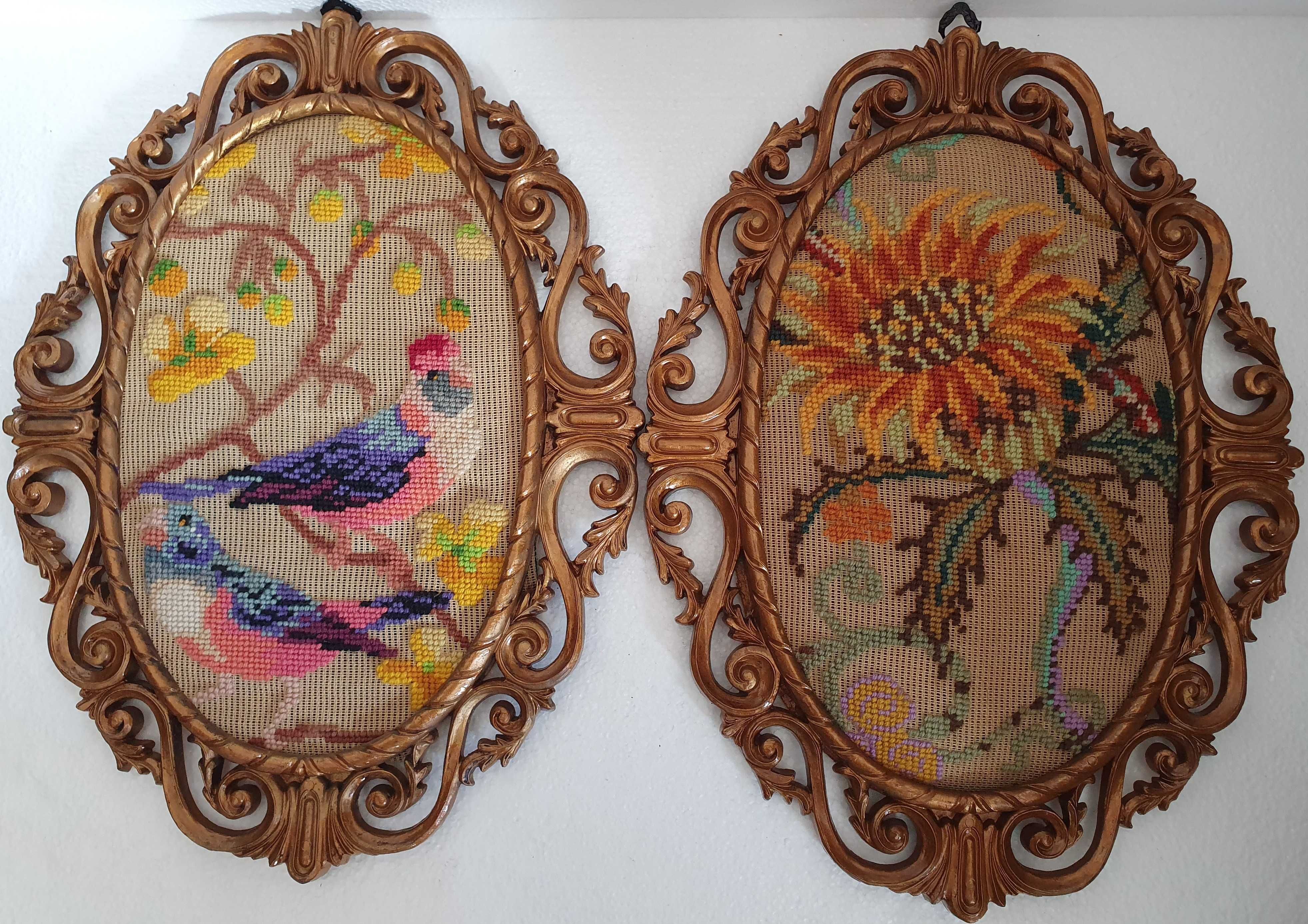 Dois Quadros em Ponto de cruz artesanal - vintage