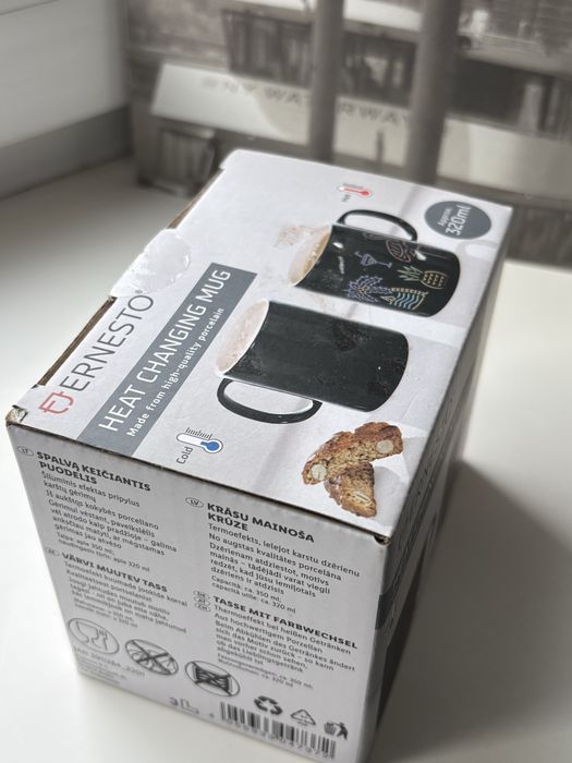 Kubek ze zmieniającymi się kolorami