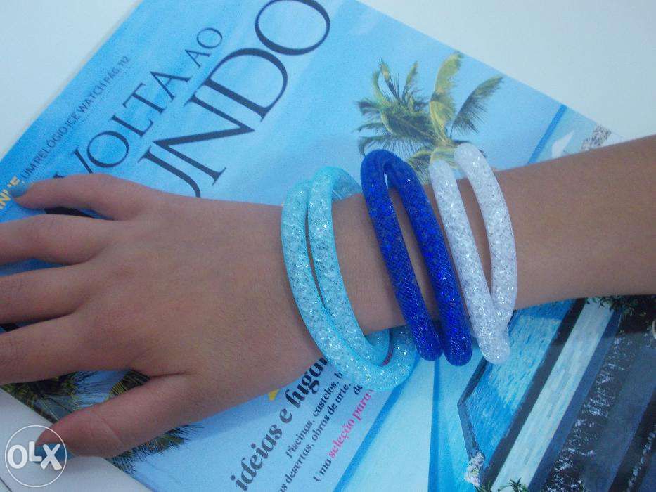 Pulseira tubo de nylon com swarovskis Artigo NOVO