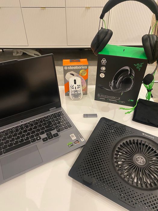 Laptop Lenovo LOQ15 AMD RYZEN 7, 16 GB RAM, 1TB SSD, RTX4060 +zestaw