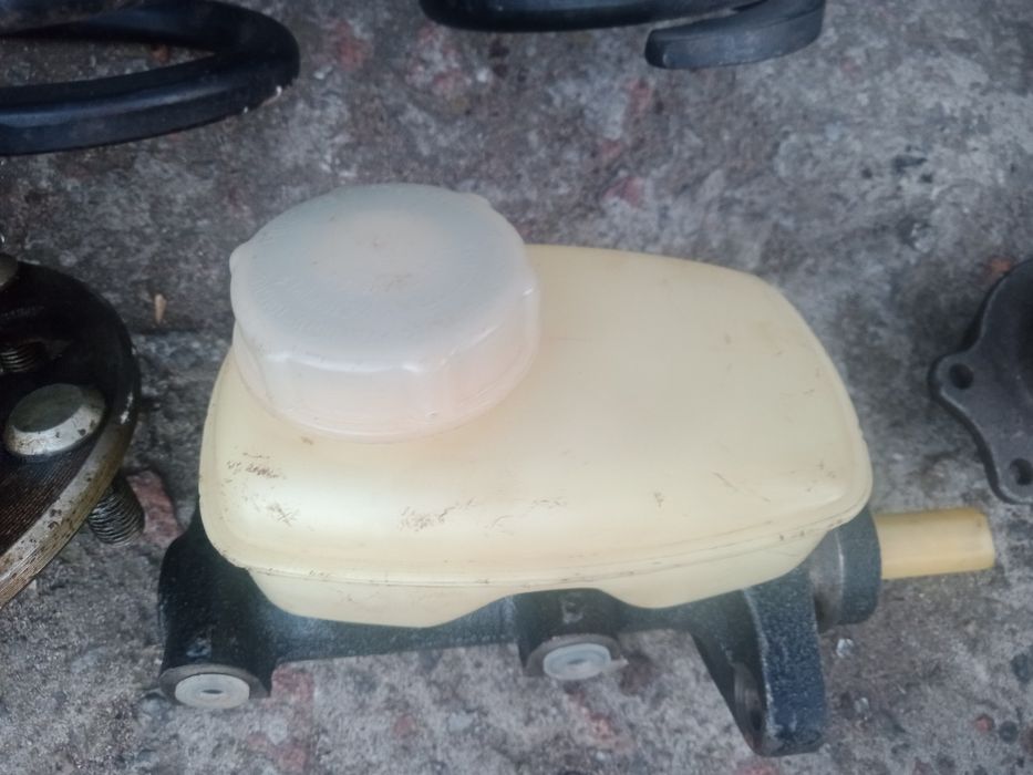 Оригинальный главный тормозной цилиндр на МОСКВИЧ 2140