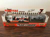 matchbox resorak limited edition team convoy hooters 7 Alan Kulwicki