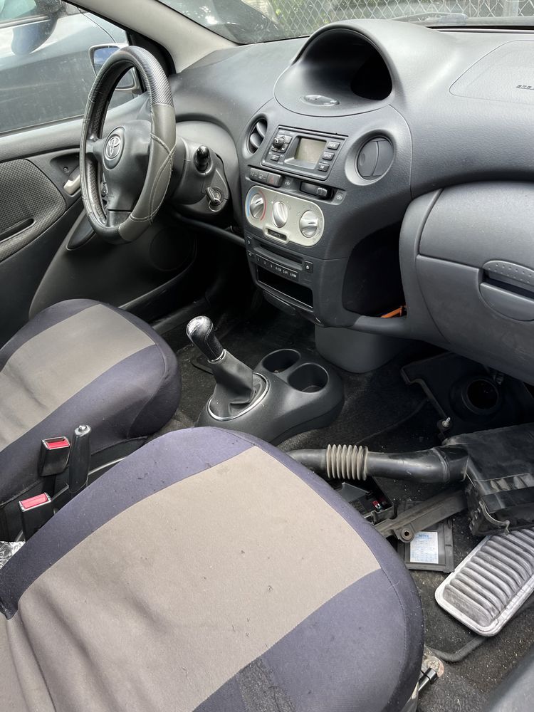 Toyota Yaris 1.3 lift cewki klima fotele lusterka części silnika inne