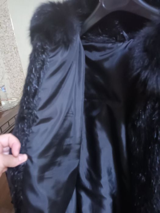 Шуба з нутрії жіноча чорна