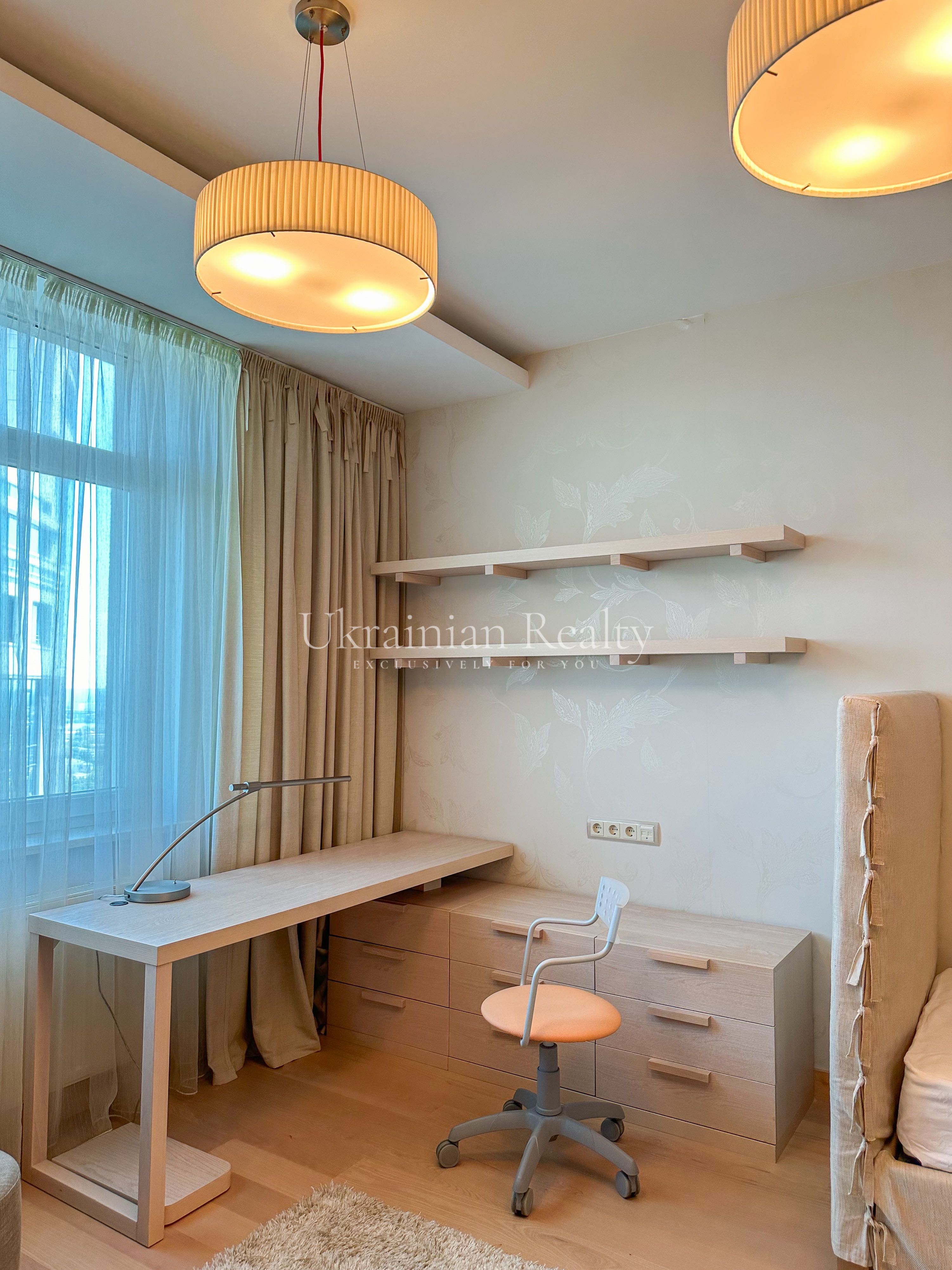 Продаж квартири 299 кв. м. ЖК Тріумф вул. Зверінецька 59