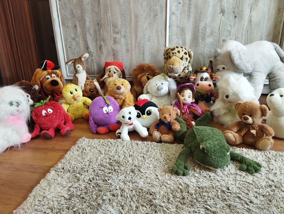 М'кі іграшки різного розміру