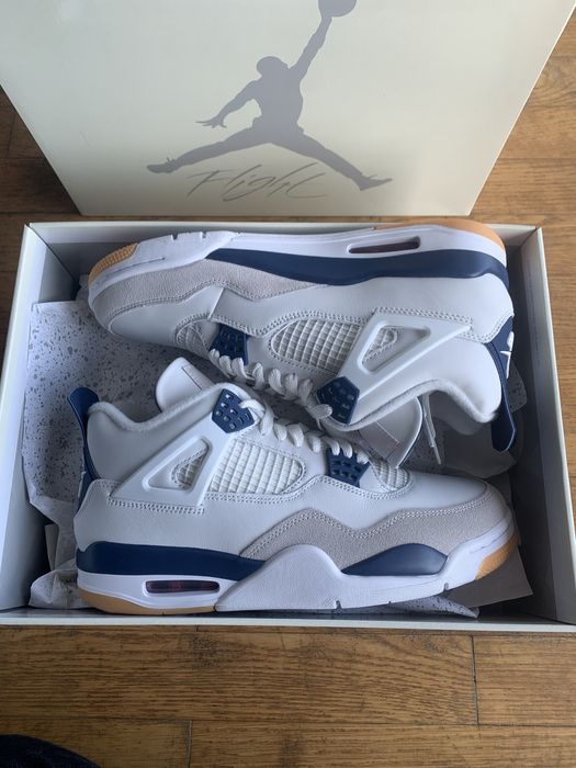 Nike SB x Air Jordan 4 Retro - white/navy 43