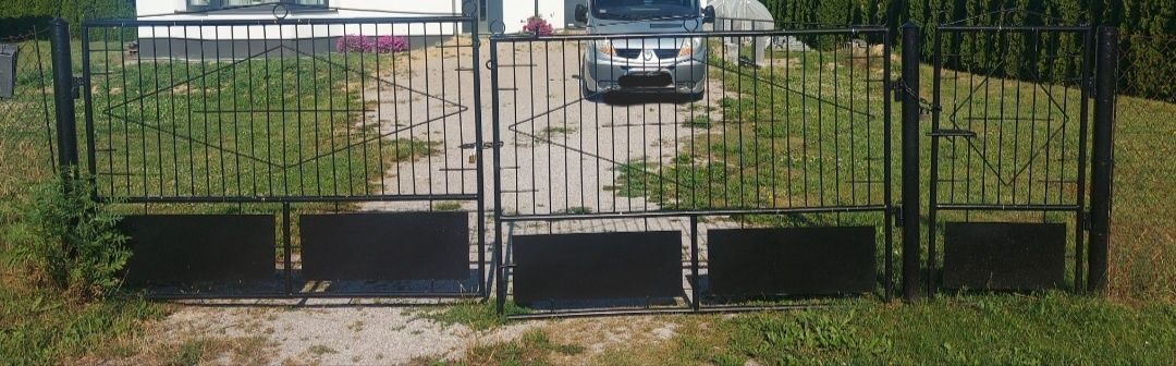Brama z furtka używana z demontażu Siatka Słupki